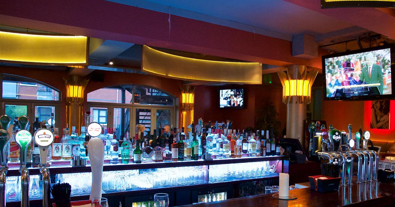 East Village Hotel コーク エクステリア 写真