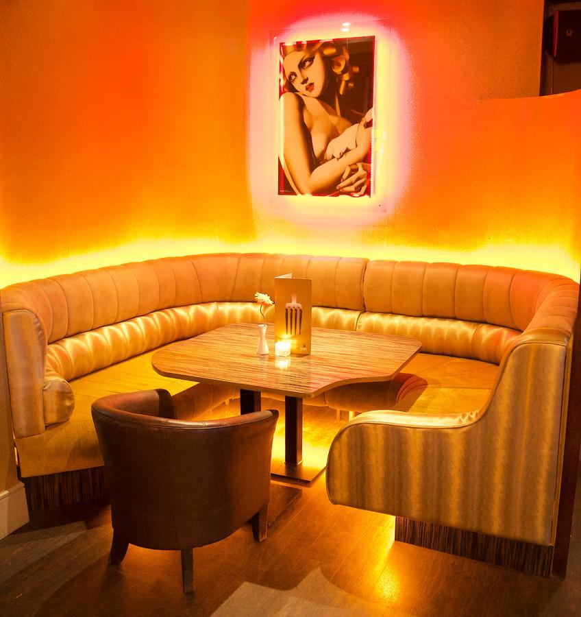 East Village Hotel コーク エクステリア 写真